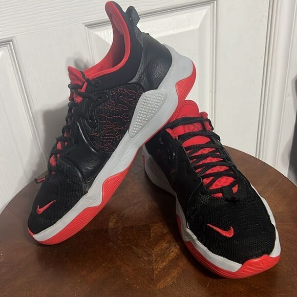 ?? NIKE PG 5 Bred 2021 Basketball Shoes‎ - Men Sz 9.5  ??